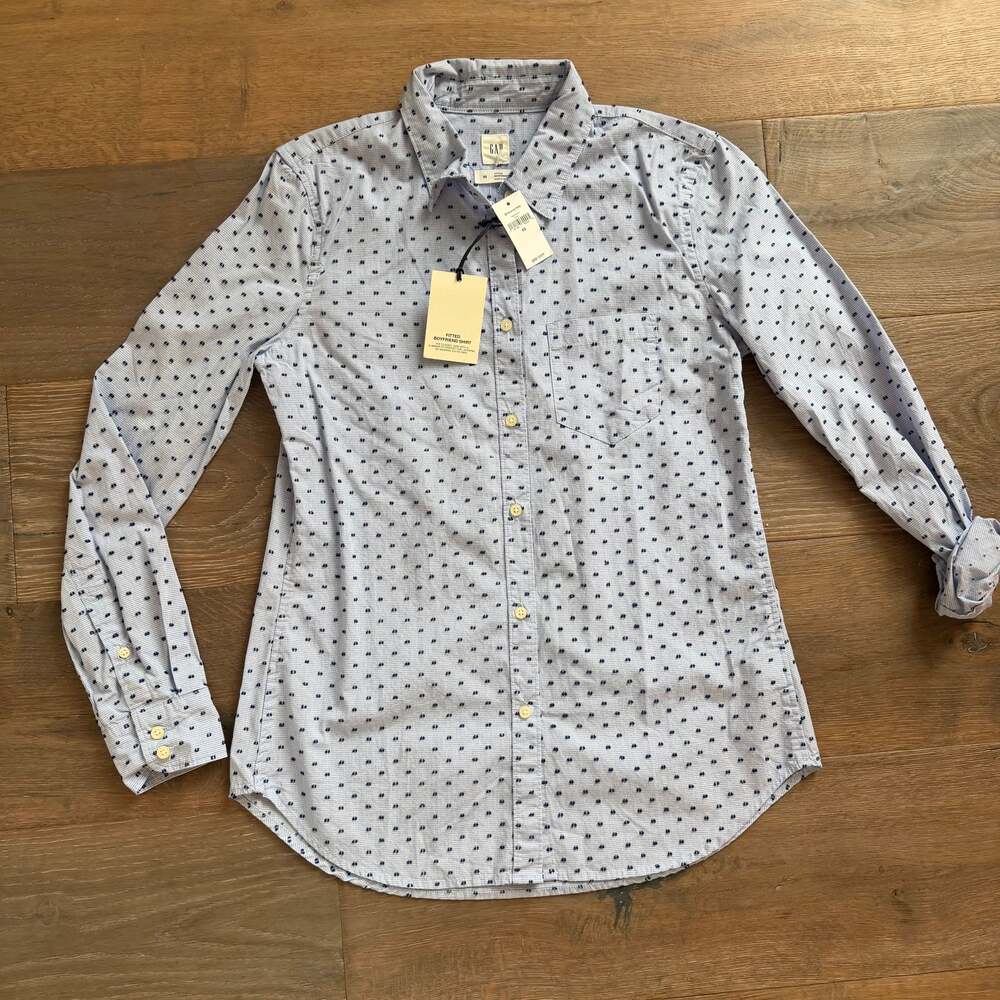 Gap Women’s Fitted Boyfriend Button Down Shirt Blue Polka Dot Long Sleeve NWT~XS